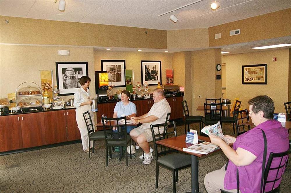 Hampton Inn Columbus/Delaware I-71 North Sunbury Restaurant photo